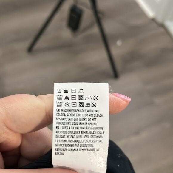 Men’s American Eagle Black and White Polka Dot Long Sleeve Button Down Shirt XS - Picture 9 of 10